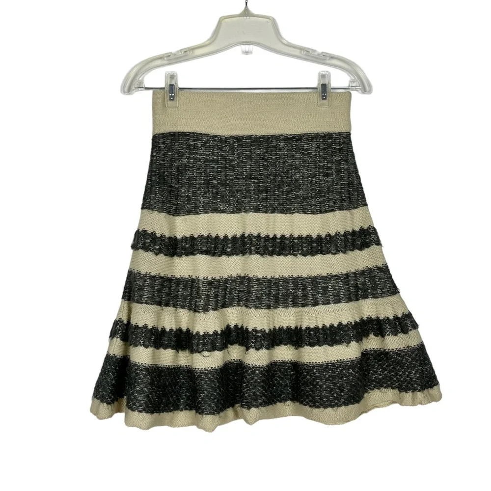 Cambridge Dry Goods Sweater Skirt Gray and Cream Mixed Fibers